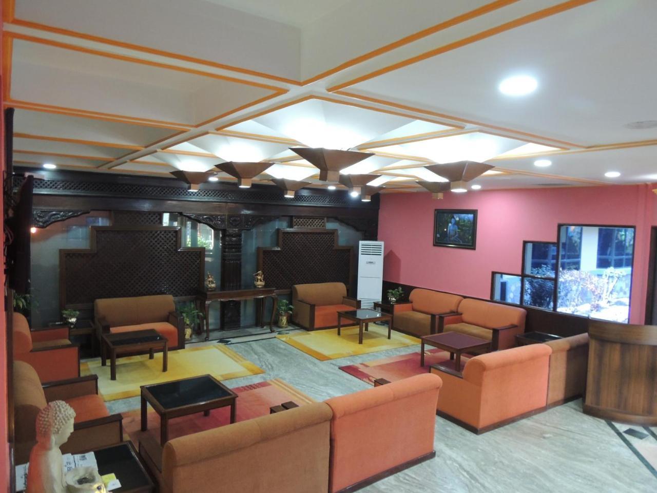 Hotel Nirvana Bhairāhawā Extérieur photo