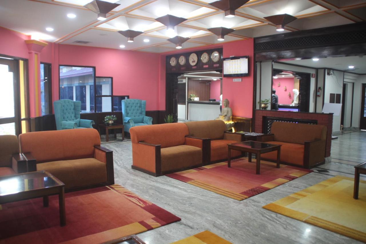 Hotel Nirvana Bhairāhawā Extérieur photo