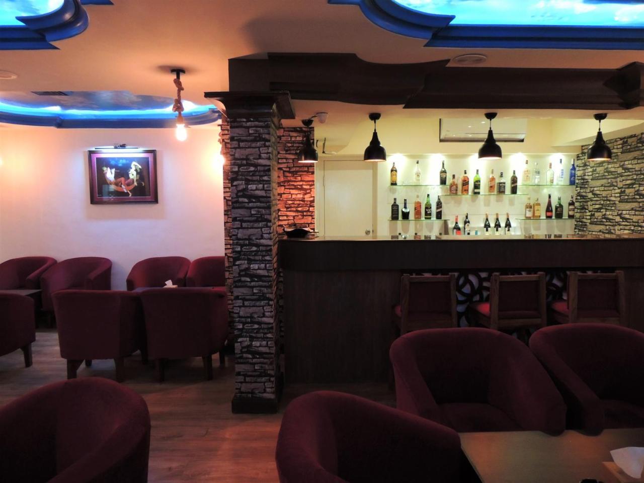 Hotel Nirvana Bhairāhawā Extérieur photo