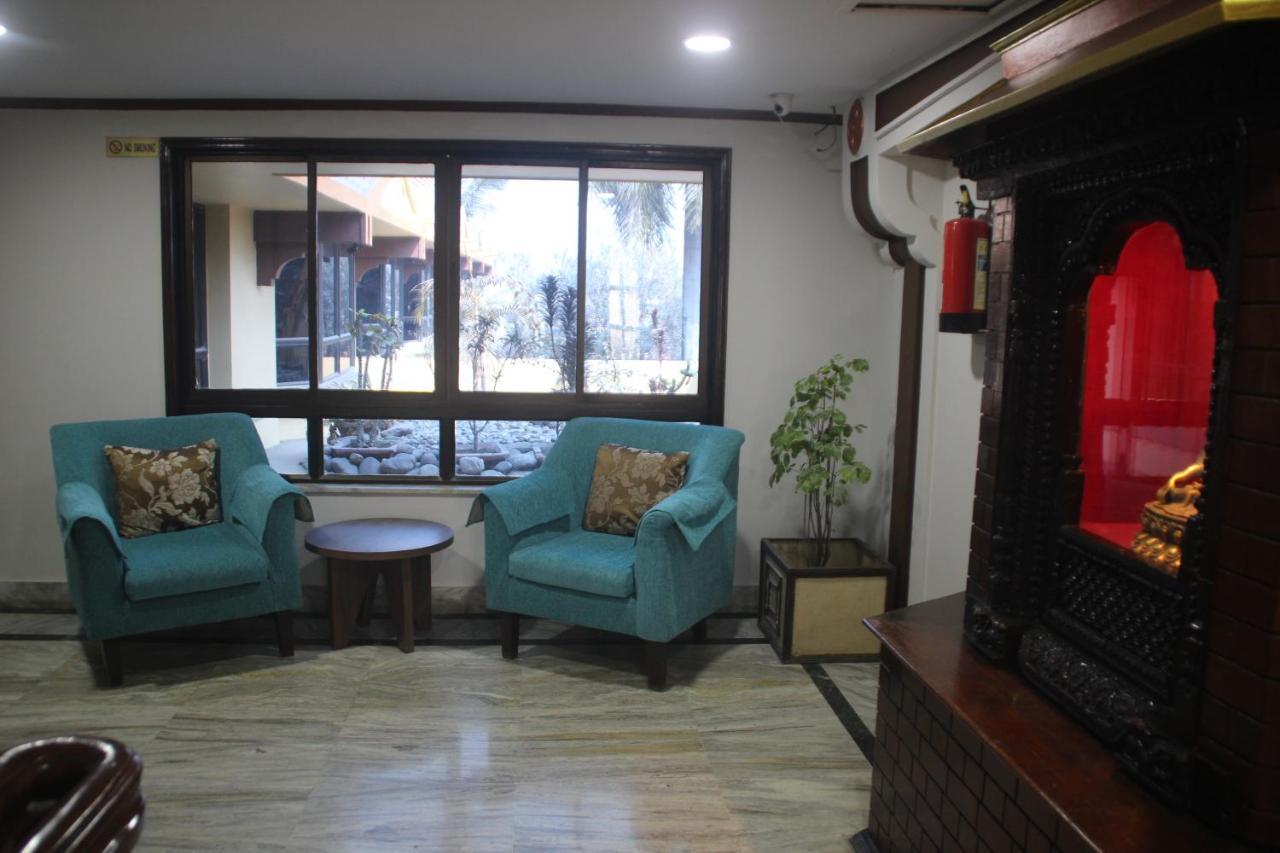 Hotel Nirvana Bhairāhawā Extérieur photo