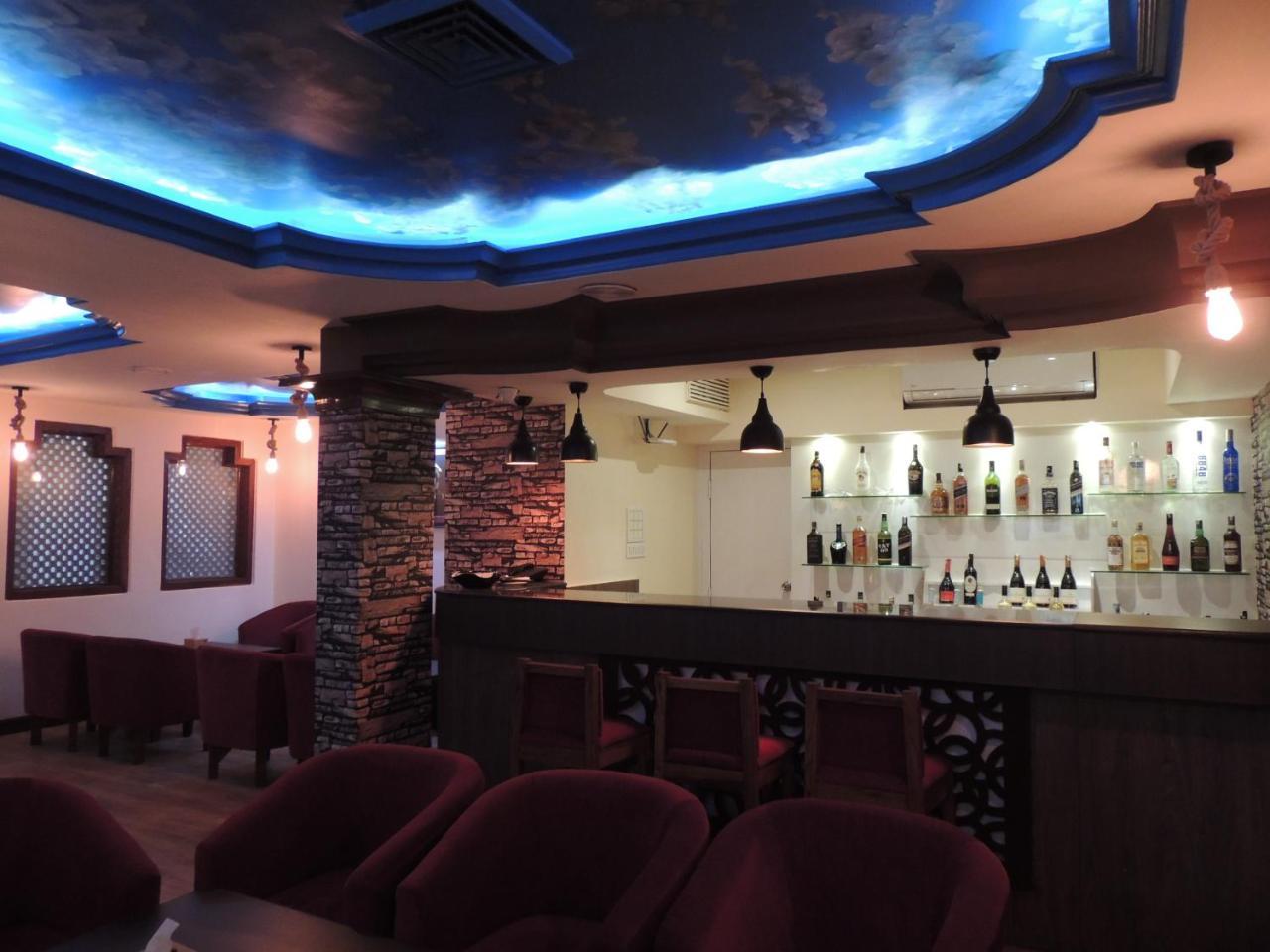 Hotel Nirvana Bhairāhawā Extérieur photo