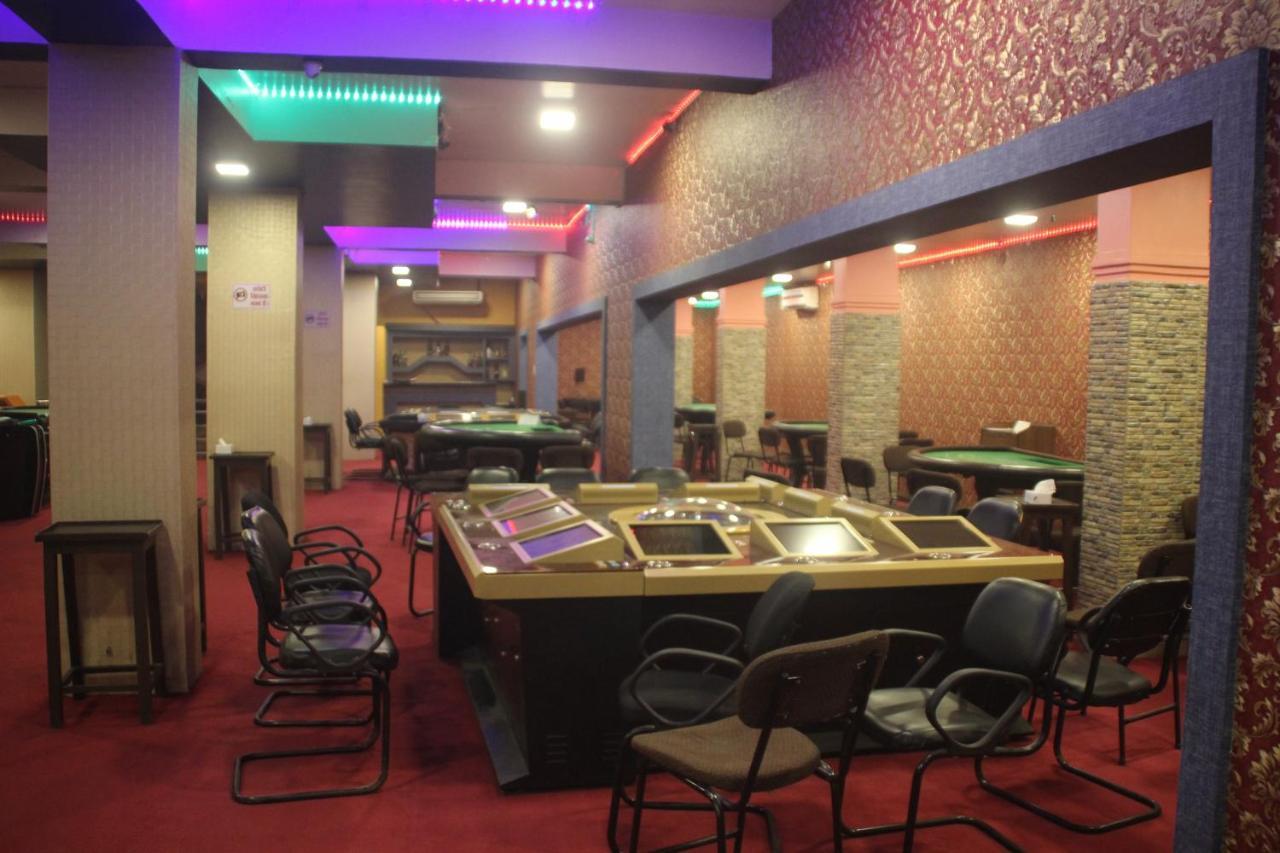 Hotel Nirvana Bhairāhawā Extérieur photo