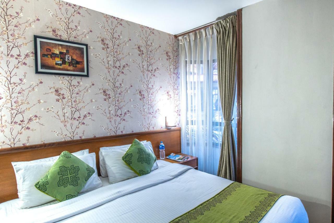 Hotel Nirvana Bhairāhawā Extérieur photo